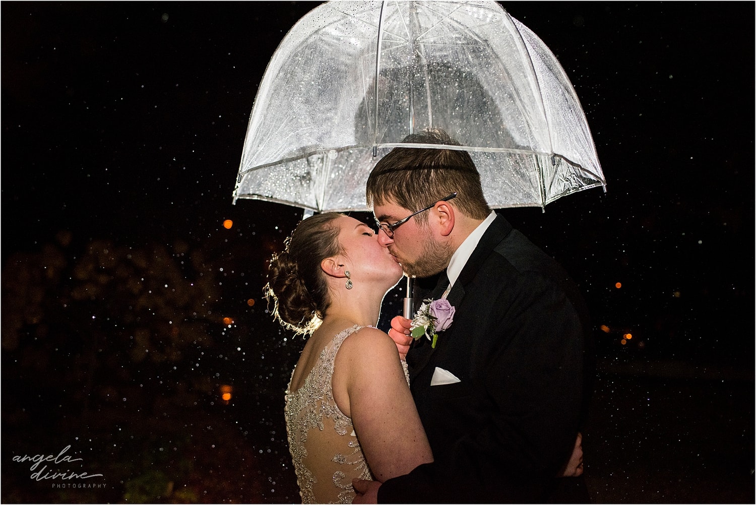 Gale Mansion Fall Wedding kiss in the rain